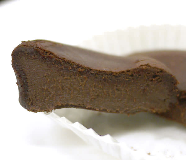 断面図　2種類のチョコレート